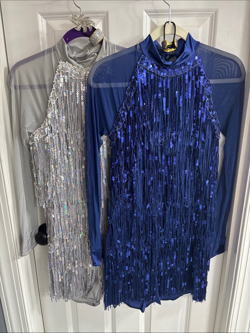 Women's 20s Flapper Costumes! Sequin Fringe High-Neck. Silver and Blue Available
